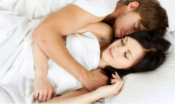 ¿Cómo dormir en pareja? Beneficios y desventajas